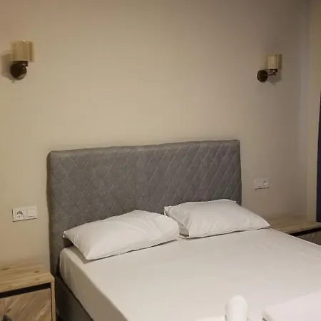 Apartment Huge Evleri 1 *