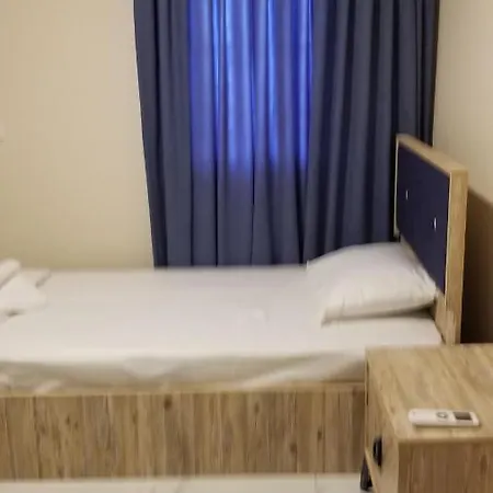 Huge Evleri 1 דירה *