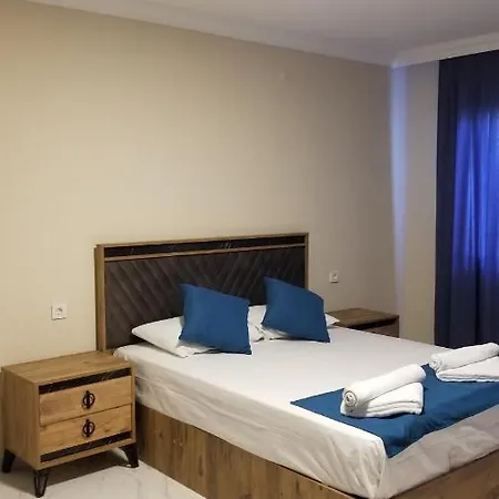 Huge Evleri 1 דירה