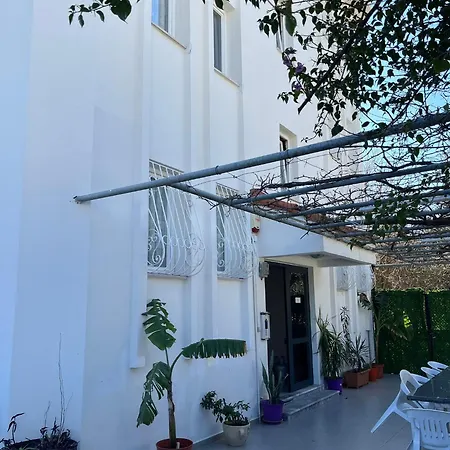 Huge Evleri 1 Apartamento *