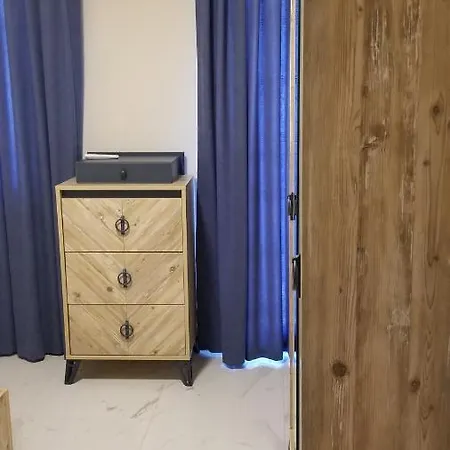 Apartman Huge Evleri 1 *